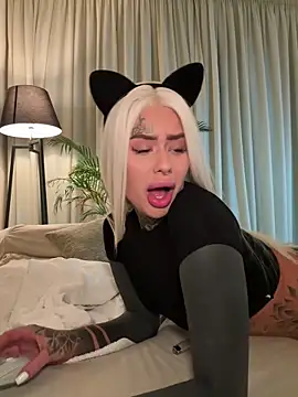 Snapshot of bambixboo chatting on November 16, 2025, 7:52 pm bambixboo online show from November 16, 2025, 7:52 pm