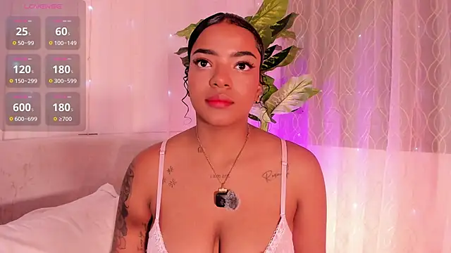 Snapshot of Iris_hott1 chatting on October 15, 2025, 3:28 am Iris hott1 online show from October 15, 2025, 3:28 am