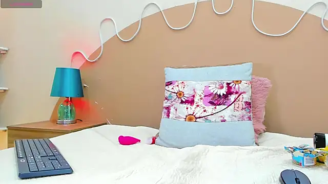 natasha jurado online show from February 1, 2025, 4:03 am