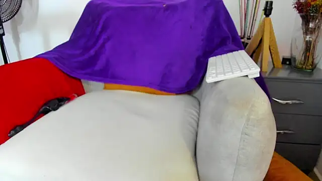 Snapshot of bigcock_latin1 chatting on December 18, 2025, 3:01 am bigcock latin1 online show from December 18, 2025, 3:01 am