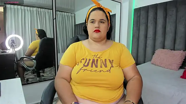 Snapshot of natalia_curvy1 chatting on December 26, 2024, 7:05 pm natalia curvy1 online show from December 26, 2024, 7:05 pm