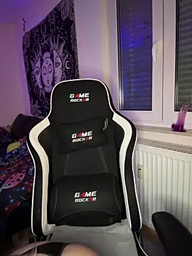 kinkygirl420x online show from February 17, 2025, 10:14 pm