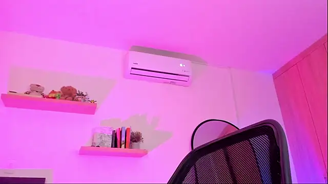 rose saenz online show from November 21, 2025, 7:56 pm