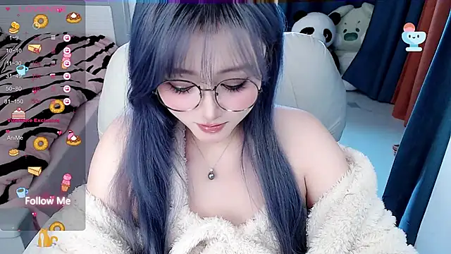 Snapshot of Sweet-18wanwan chatting on December 23, 2024, 3:12 pm Sweet-18wanwan online show from December 23, 2024, 3:12 pm