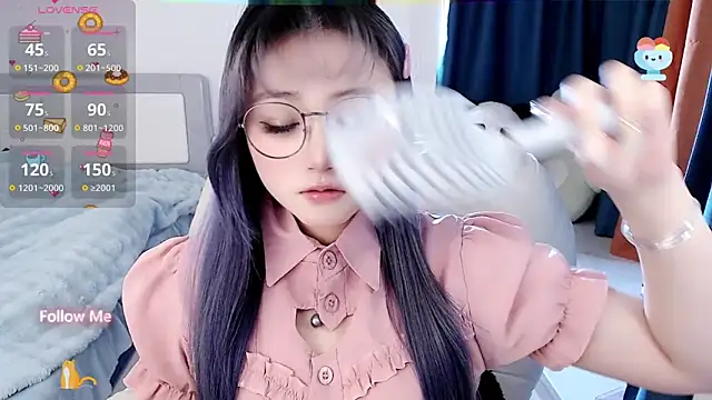Snapshot of Sweet-18wanwan chatting on March 13, 2025, 8:54 pm Sweet-18wanwan online show from March 13, 2025, 8:54 pm