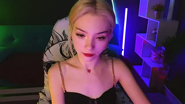 SandraBoyl online show from February 2, 2025, 1:02 am