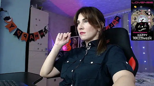 Daniela Cooperr online show from November 2, 2025, 4:53 pm