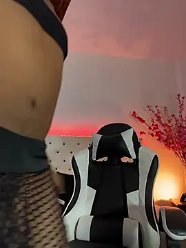 Snapshot of Elektra_Queen chatting on January 16, 2026, 1:15 pm Elektra Queen online show from January 16, 2026, 1:15 pm