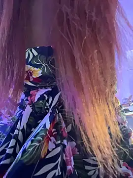 Snapshot of Elektra_Queen chatting on February 13, 2026, 1:07 pm Elektra Queen online show from February 13, 2026, 1:07 pm