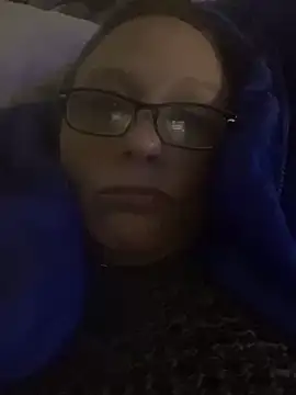 Snapshot of Everlyrose27 chatting on December 4, 2024, 9:07 am Everlyrose27 online show from December 4, 2024, 9:07 am