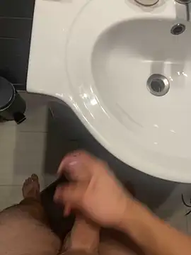 Snapshot of Mecchaud06 chatting on December 22, 2025, 8:17 pm Mecchaud06 online show from December 22, 2025, 8:17 pm