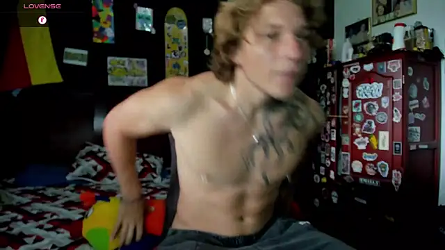 Snapshot of Tom_Krakow chatting on November 13, 2025, 7:57 pm Tom Krakow online show from November 13, 2025, 7:57 pm