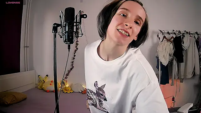 Snapshot of Violet_Veliya chatting on March 21, 2025, 3:46 pm Violet Veliya online show from March 21, 2025, 3:46 pm