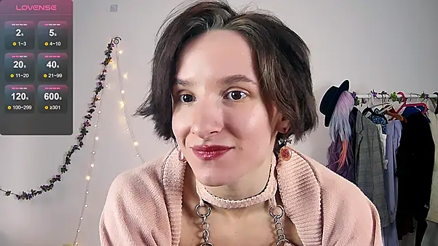 Snapshot of Violet_Veliya chatting on September 19, 2025, 3:24 pm Violet Veliya online show from September 19, 2025, 3:24 pm