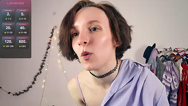 Snapshot of Violet_Veliya chatting on September 26, 2025, 5:06 pm Violet Veliya online show from September 26, 2025, 5:06 pm