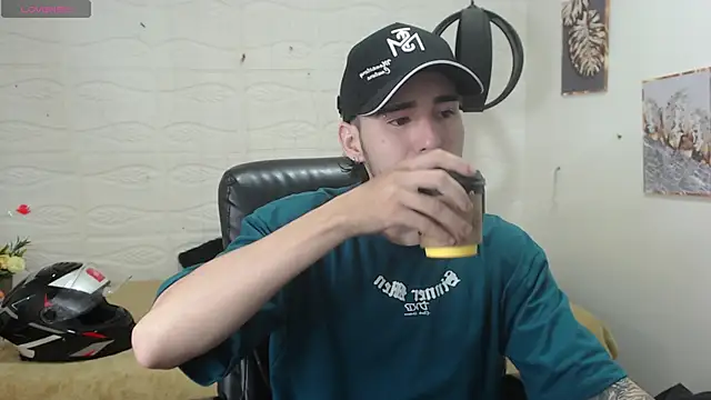 DmitriSanders online show from December 14, 2024, 12:23 pm