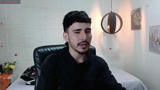 DmitriSanders online show from December 24, 2024, 2:43 am