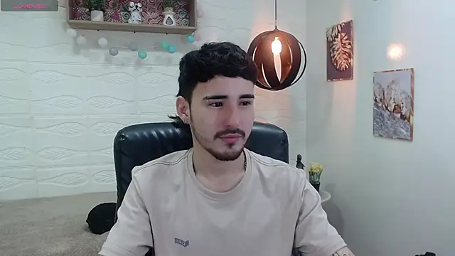 DmitriSanders online show from January 6, 2025, 8:39 pm