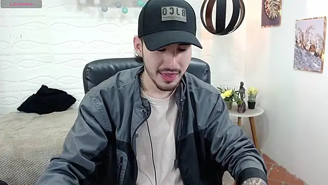 DmitriSanders online show from January 22, 2025, 8:38 pm