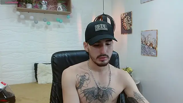 DmitriSanders online show from March 6, 2025, 9:31 pm