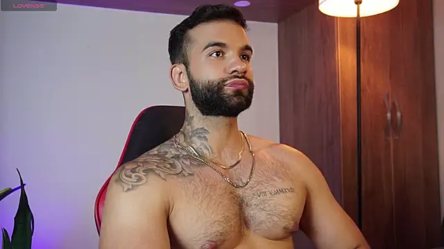 MarkHazze online show from November 15, 2025, 9:43 pm