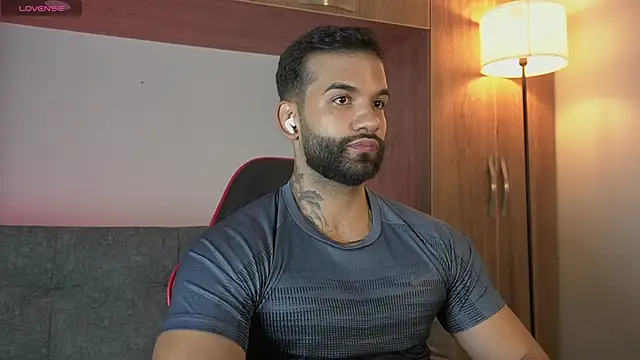 Snapshot of MarkHazze chatting on February 26, 2026, 12:09 am MarkHazze online show from February 26, 2026, 12:09 am