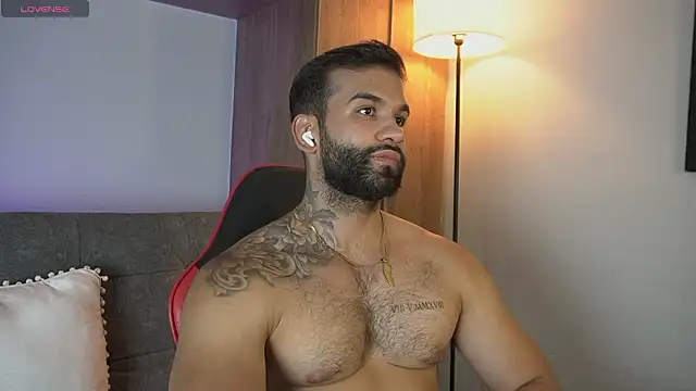 Snapshot of MarkHazze chatting on March 3, 2026, 10:48 pm MarkHazze online show from March 3, 2026, 10:48 pm