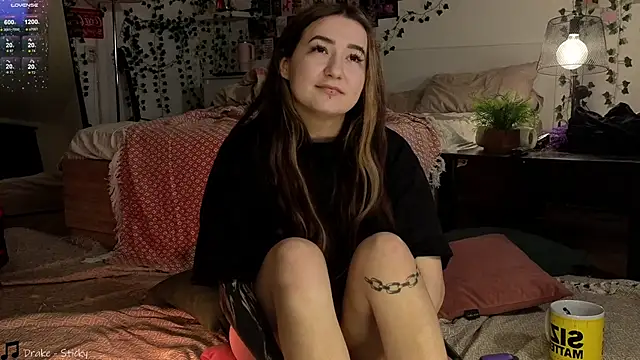 Megan  Hart online show from December 22, 2024, 4:50 am