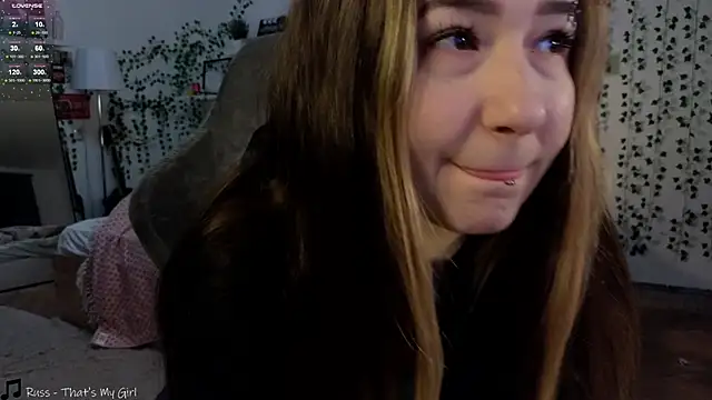 Megan  Hart online show from December 24, 2024, 2:21 am