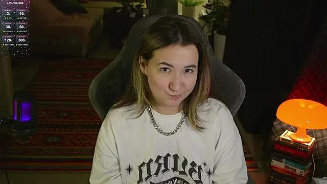 Megan  Hart online show from February 26, 2025, 1:21 am