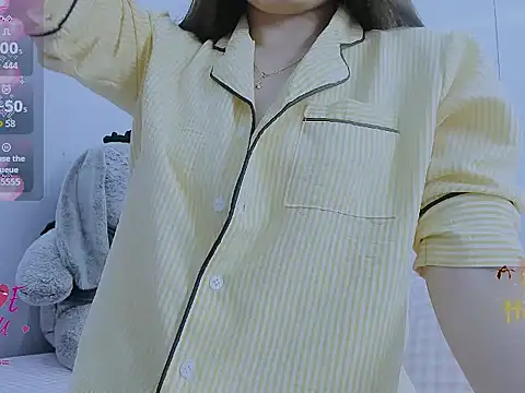 Linh diudang online show from November 29, 2025, 3:20 am