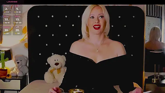 Snapshot of OliviaShaw23 chatting on December 13, 2025, 8:58 pm OliviaShaw23 online show from December 13, 2025, 8:58 pm