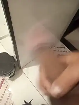 Snapshot of dredre1069 chatting on February 9, 2025, 11:04 pm dredre1069 online show from February 9, 2025, 11:04 pm