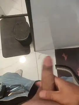 Snapshot of dredre1069 chatting on November 19, 2025, 6:52 pm dredre1069 online show from November 19, 2025, 6:52 pm