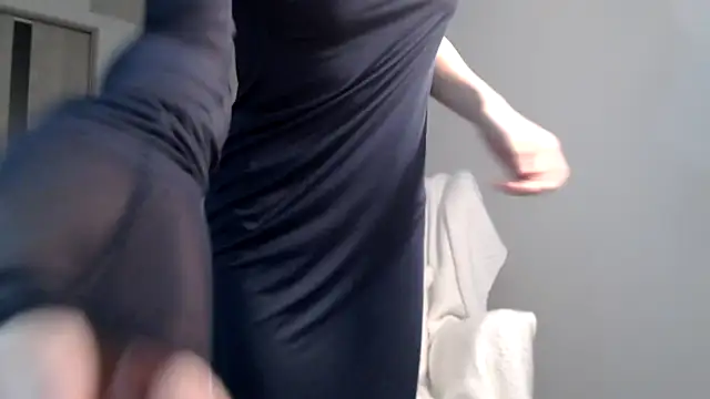 Snapshot of Lily_0000 chatting on December 22, 2024, 8:25 pm Lily 0000 online show from December 22, 2024, 8:25 pm