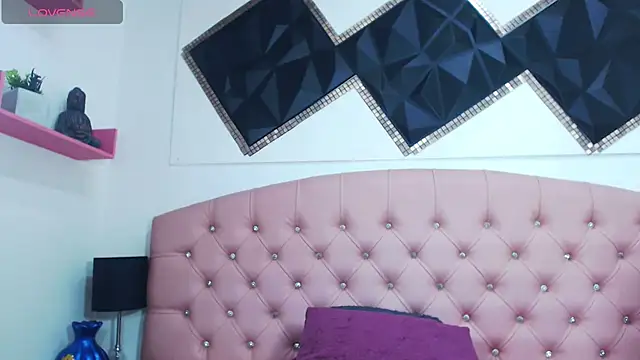 andrea safeira doll online show from March 14, 2025, 8:28 pm