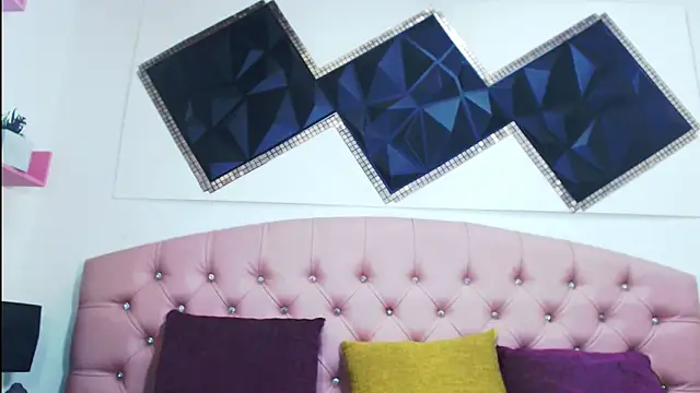 andrea safeira doll online show from November 18, 2025, 5:06 pm