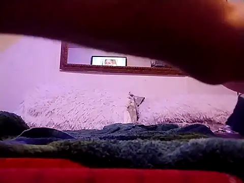 johnloonng online show from February 25, 2025, 9:31 am