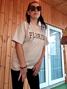 -Pupsiki- online show from November 16, 2025, 7:03 am