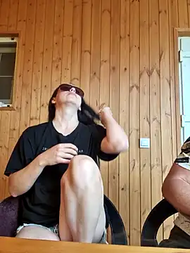 -Pupsiki- online show from May 16, 2026, 6:32 am
