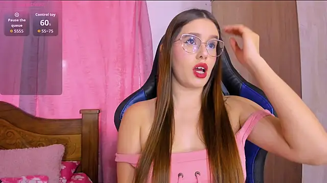 Snapshot of ParisShayk chatting on November 19, 2025, 6:08 pm ParisShayk online show from November 19, 2025, 6:08 pm