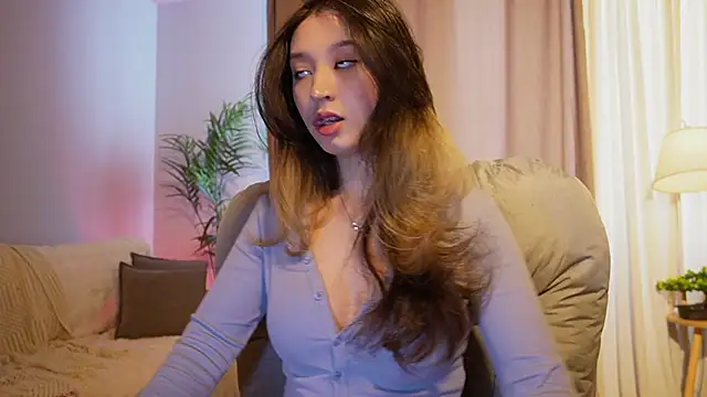 Snapshot of Sarasuo1 chatting on April 12, 2026, 3:00 am Sarasuo1 online show from April 12, 2026, 3:00 am