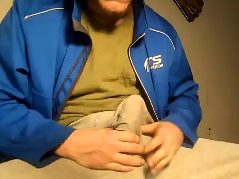 Snapshot of Dogz_n_daugthers chatting on December 18, 2024, 3:11 pm Dogz n daugthers online show from December 18, 2024, 3:11 pm