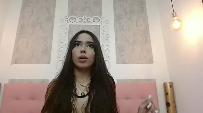 Cloeandtyfanny online show from March 3, 2025, 9:33 am