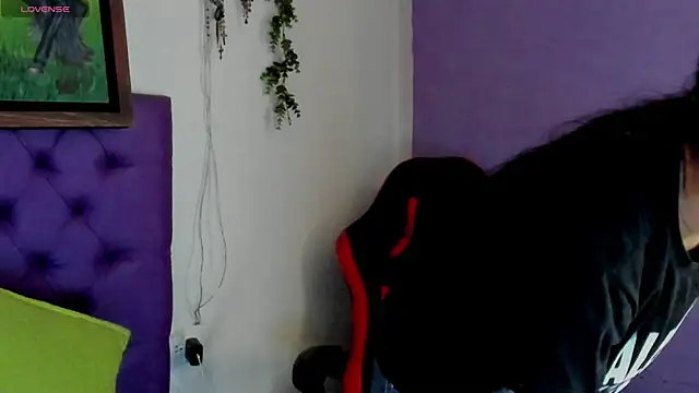 Cloeandtyfanny online show from July 14, 2026, 4:23 pm