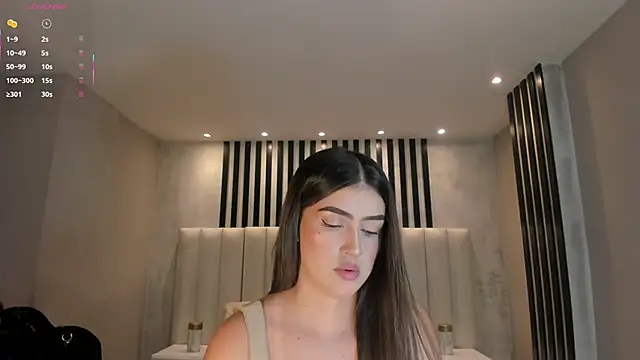 Snapshot of PaulinaSantos_ chatting on February 25, 2026, 7:34 pm PaulinaSantos online show from February 25, 2026, 7:34 pm