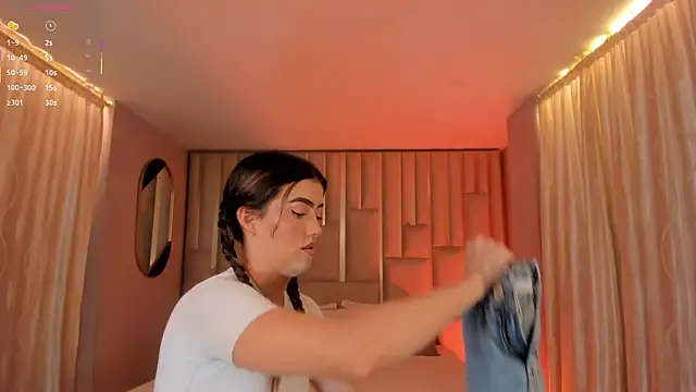 Snapshot of PaulinaSantos_ chatting on February 28, 2026, 7:48 pm PaulinaSantos online show from February 28, 2026, 7:48 pm