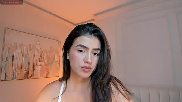 PaulinaSantos  online show from April 7, 2026, 7:14 pm