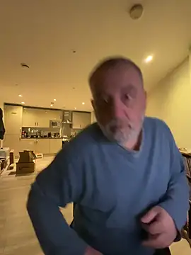 Snapshot of LondonTeffy chatting on February 9, 2026, 10:03 pm LondonTeffy online show from February 9, 2026, 10:03 pm