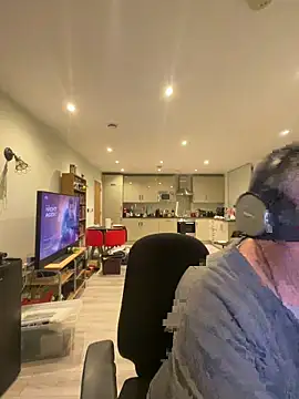 Snapshot of LondonTeffy chatting on February 23, 2026, 9:45 pm LondonTeffy online show from February 23, 2026, 9:45 pm